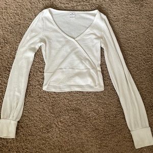 Hollister crossover cropped sweater